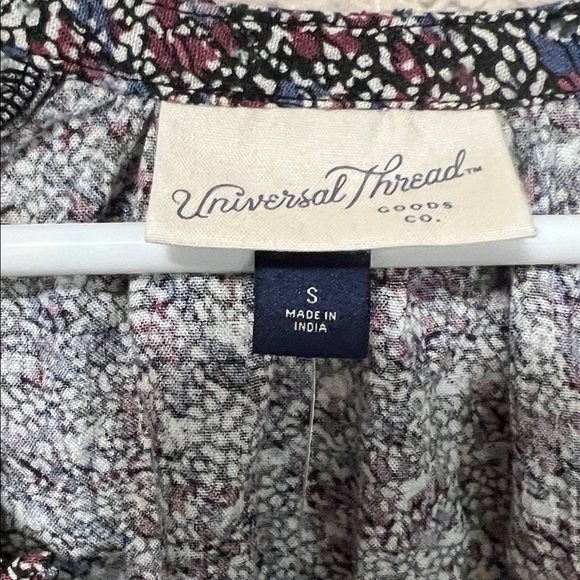 New Universal Thread Multicolor Button-Up Blouse - Picture 5 of 6